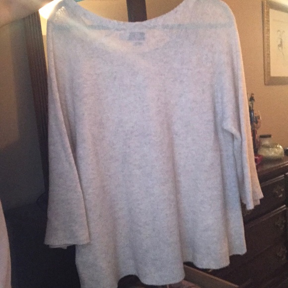 Vineyard Vines Flowy Cashmere Wool Sweater - Picture 5 of 7